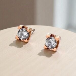 ✅NEW✅ 18K Gold Plated Titanium Steel 4 Claw Stud Earrings w/ Cubic Zirconia